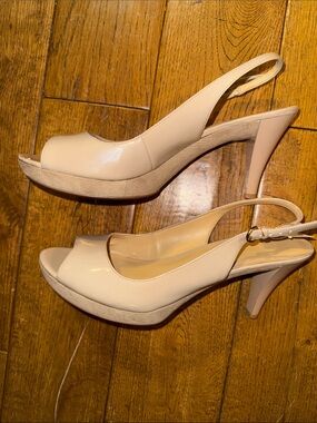 Nine West Patent Peep-Toe Slingback Pumps in Light Nude